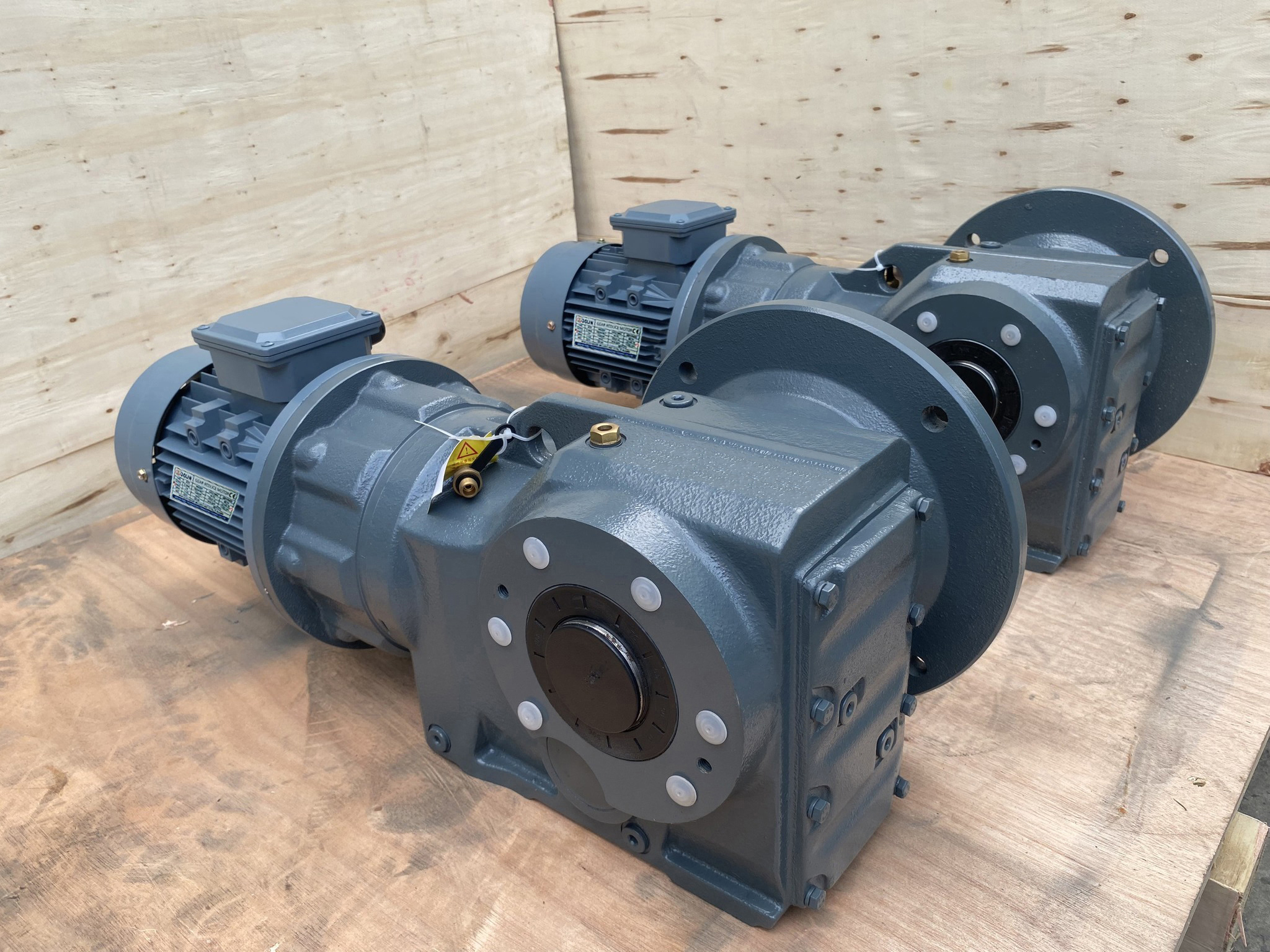 Types of Gearmotors and Their Applications